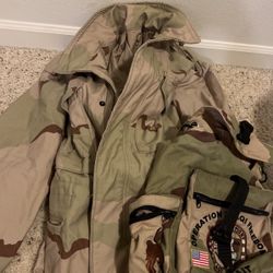 Women Small Camouflaged Jacket And Matching Backpack 