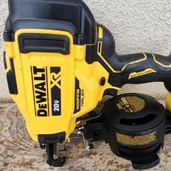 Dewalt Roofing Nailer Gun Tool Only 