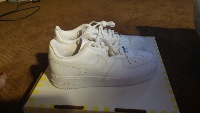 **BRAND NEW** Nike Air Force 1