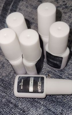 Tickled Pinque Cosmetics Brush-On Nail Adhesive 7g – Lot of 6