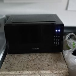 Frigidaire Microwave