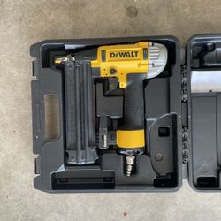 Dewalt 18 Gauge Brad Nailer