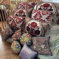 Decorative Pillows 