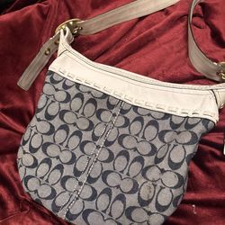 Genuine Coach Hobo/shoulder bag (gently used)