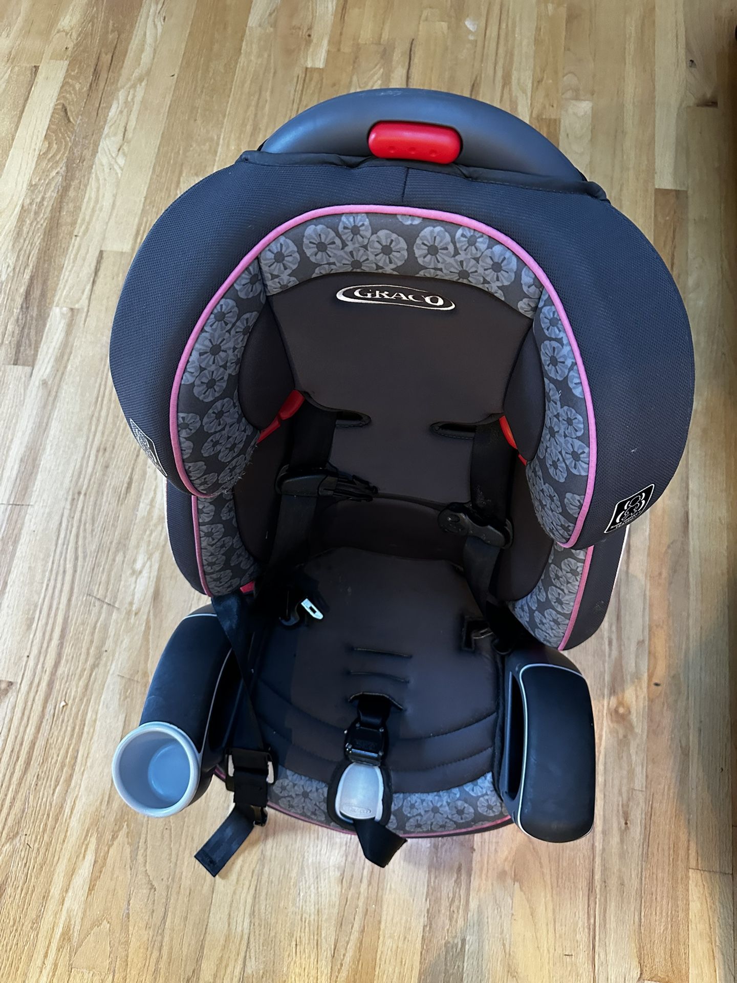 Graco Car Seat – Gently Used, Cup Holders