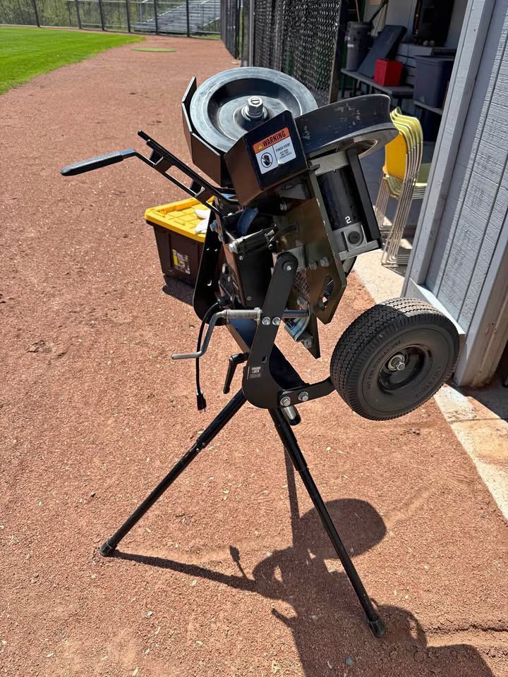 ATEC M3X 2.0 Pitching Machine