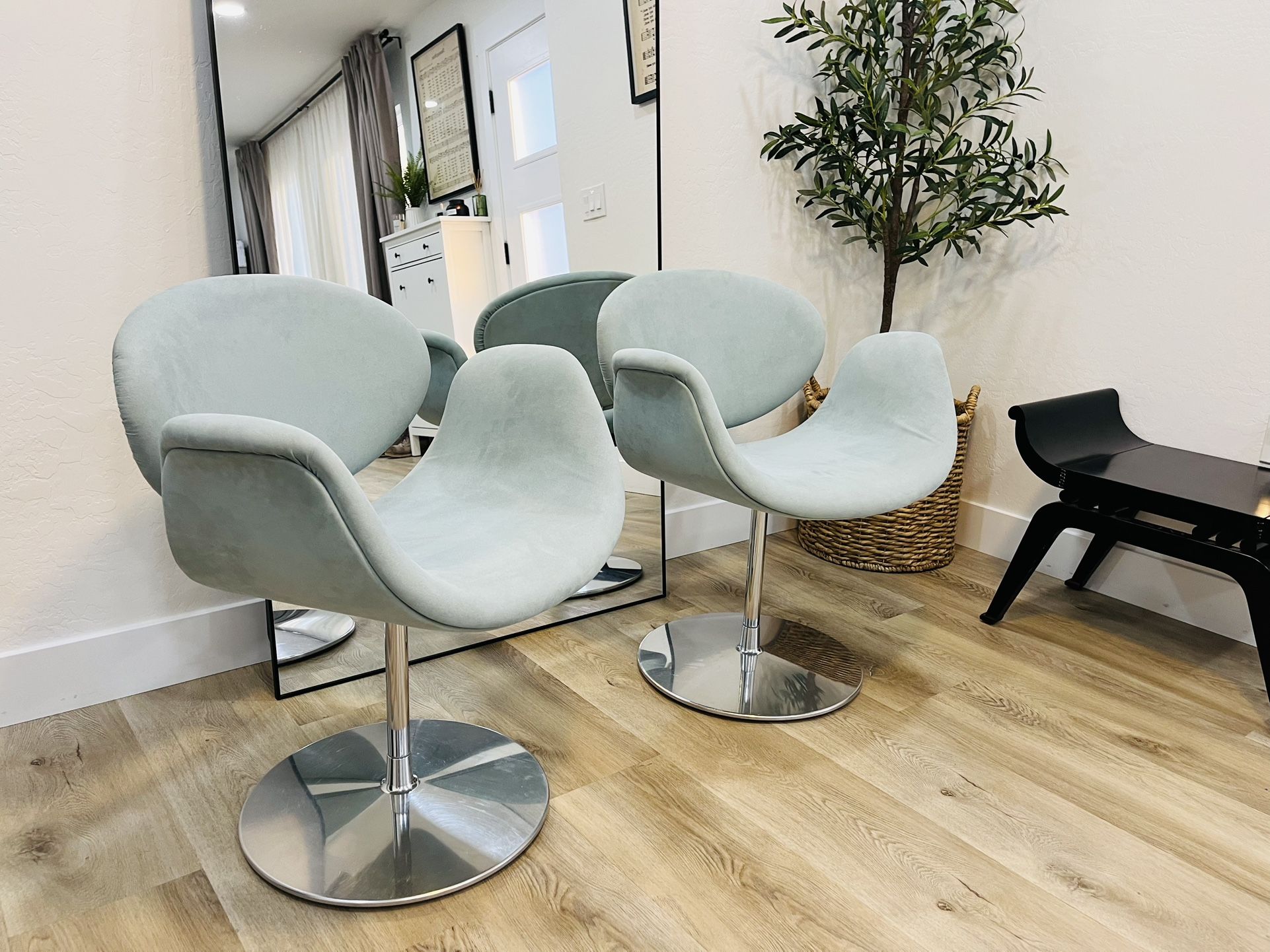 Designer Armchairs By PIERRE PAULIN for ARTIFORT (turquoise)