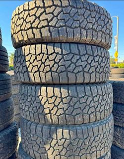 295 70 18 Falken tires Con 80% de Vida Las 4