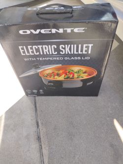 Electric skillet new in the box no offers no trades 75th Ave Indian School serious buyers only please $25 cash
