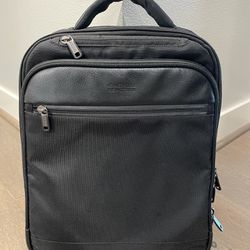 Kenneth Cole Laptop Backpack, black