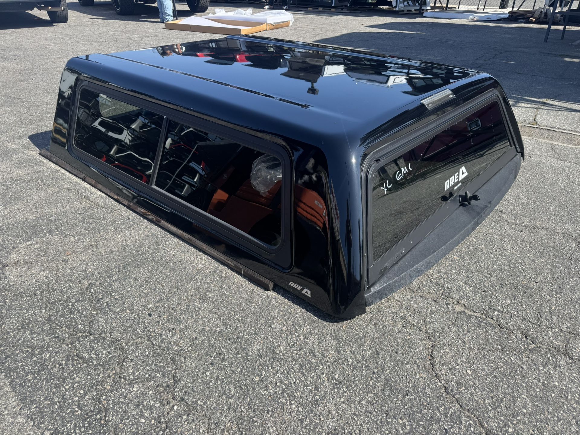 GMC Sierra Camper Shell 2019-26