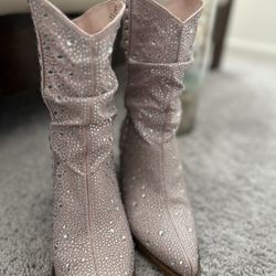 Jessica Simpson Women’s Western Style Boots