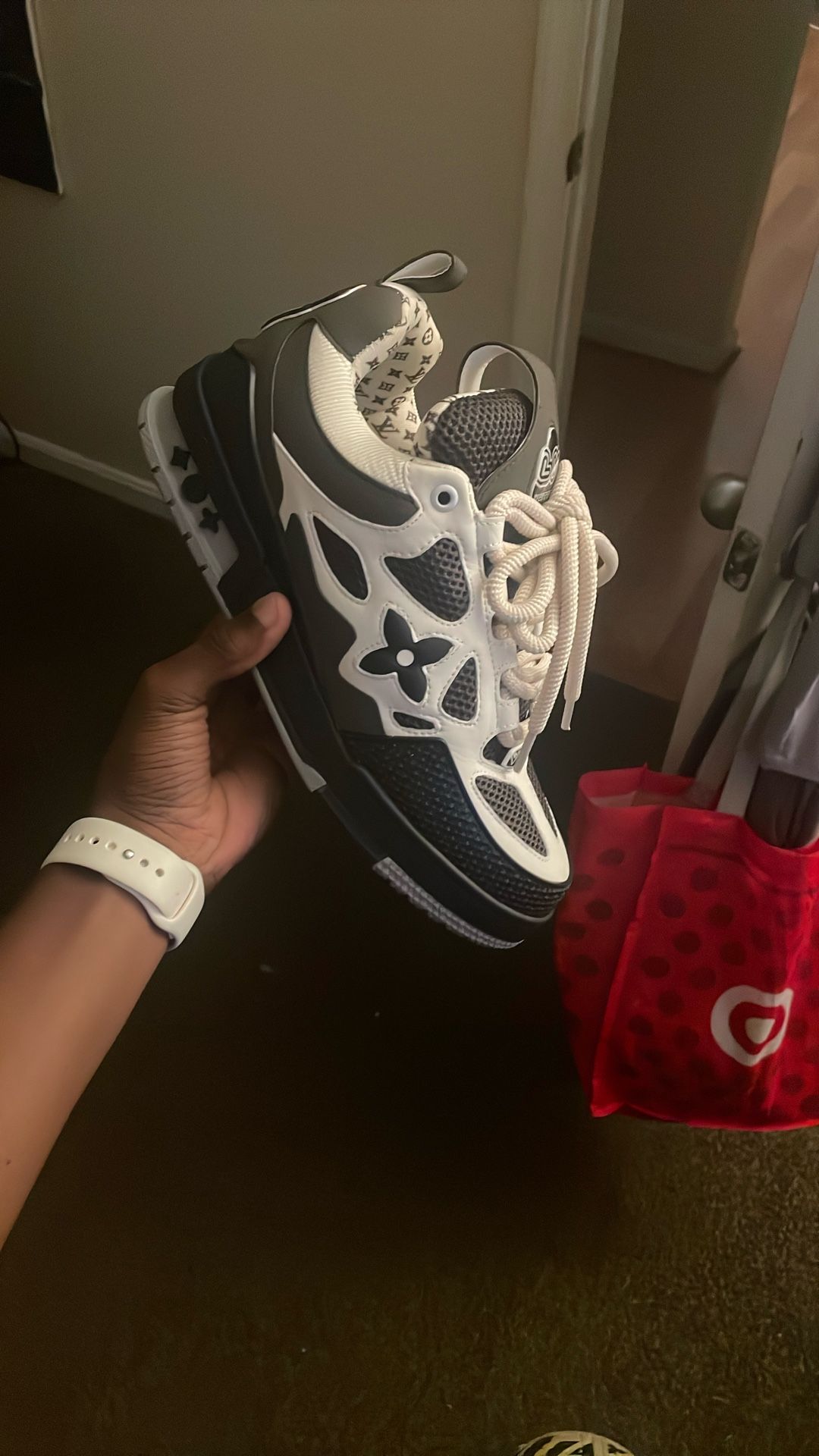 Lv Skates
