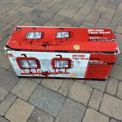 Light 1000 Watt Halogen Work Lights. New in the box.