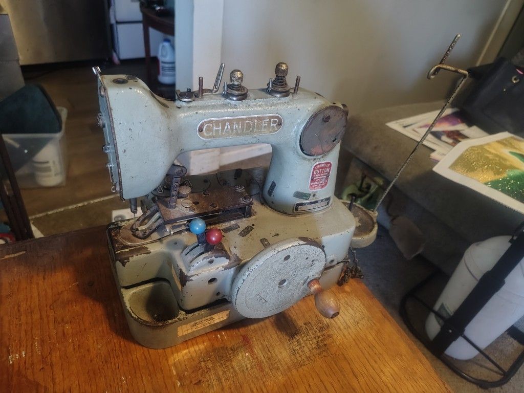 Chandelier Hand Operated Button Sewing Machine