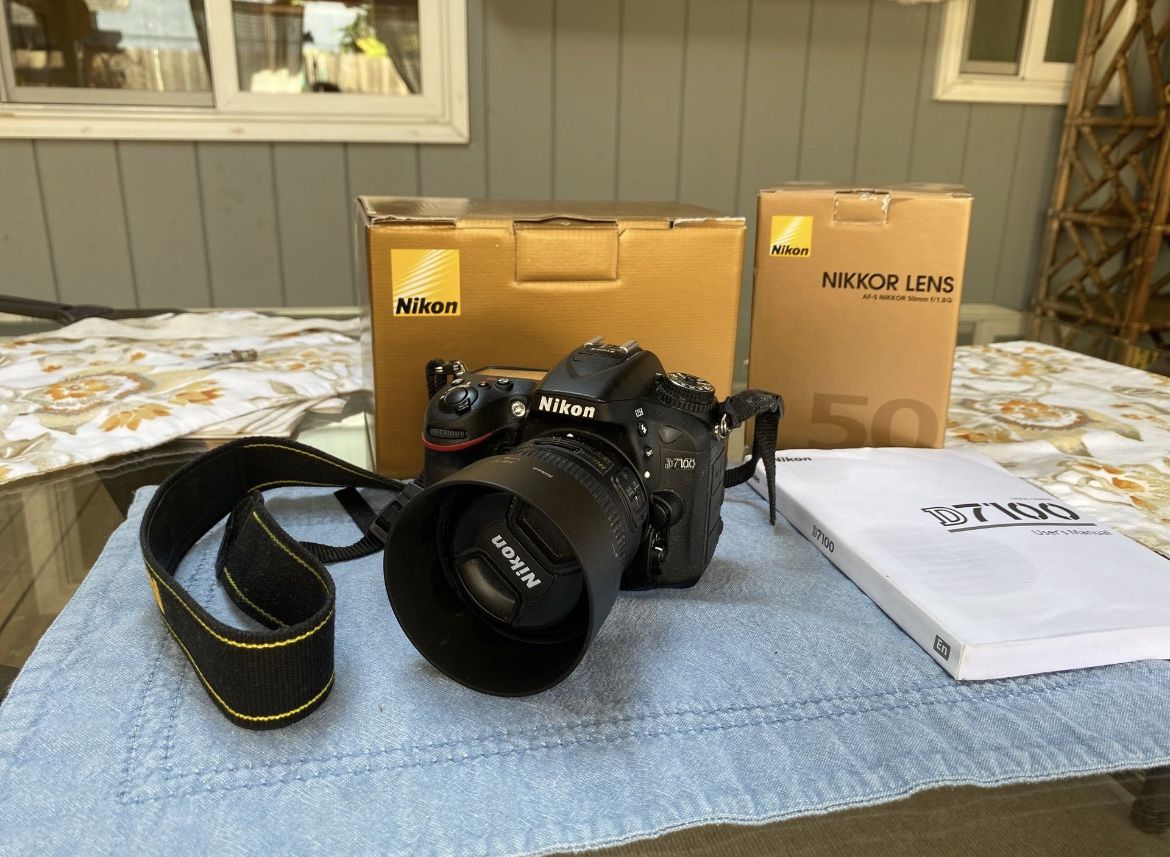 Appareil Photo Nikon D7100 Avec Objectif 50mm - Occasion Très Bon état