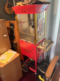 Old Fashion Popcorn Machine