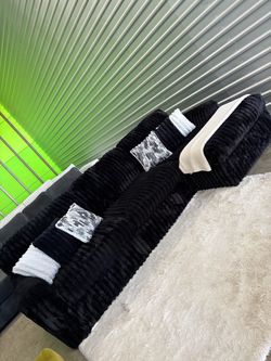 Oversized sectional sofa couch (DELIVERY AVAILABLE)