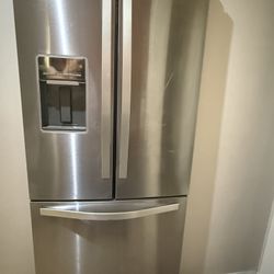 Stainless Steel Whirlpool French door  Refrigerator With Bottom Freezer  