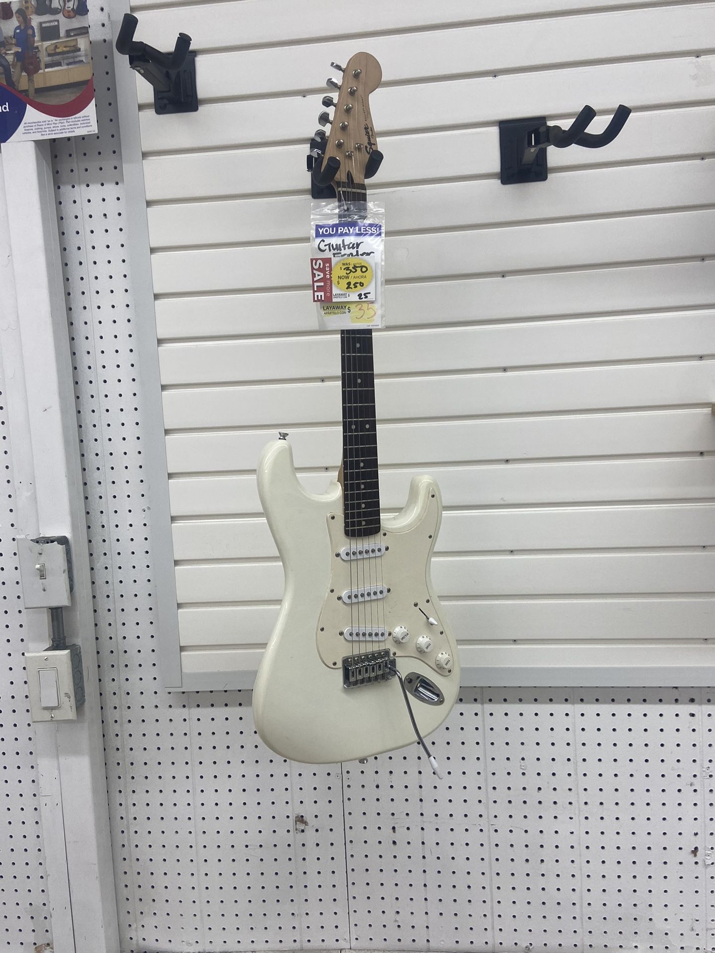 Fender Guitar , Squier , white 