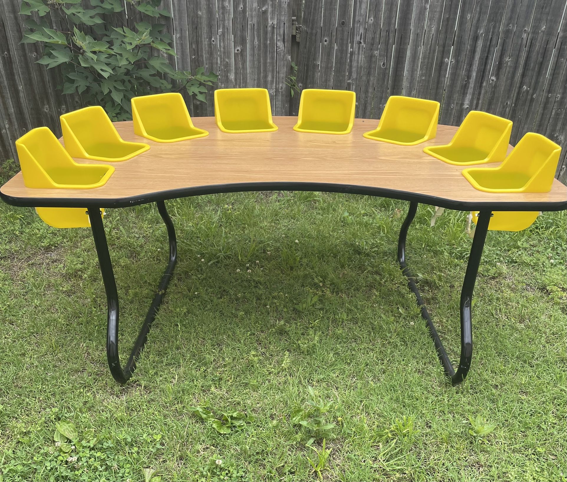 8 Seater Toddler Table