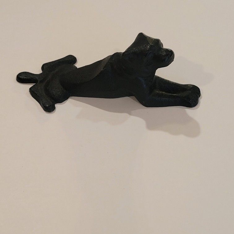 Vintage Cast Iron Door Stopper Lying Dog Doorstop. Pre-owned, perfect 
shape, please see photos for details. It is 7" long, weight 1lb 7oz plus 
shipp