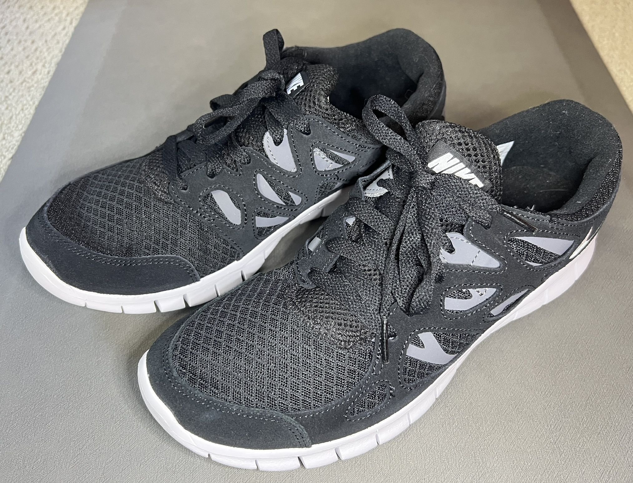 Nike Free Run 2 - Size 9 Men’s