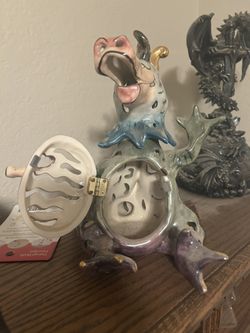 Decorative Dragon Candle Holder