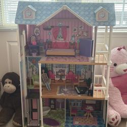 Large Wooden Dollhouse – Good Condition!