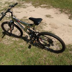 Mongoose Bike 22 Speed 