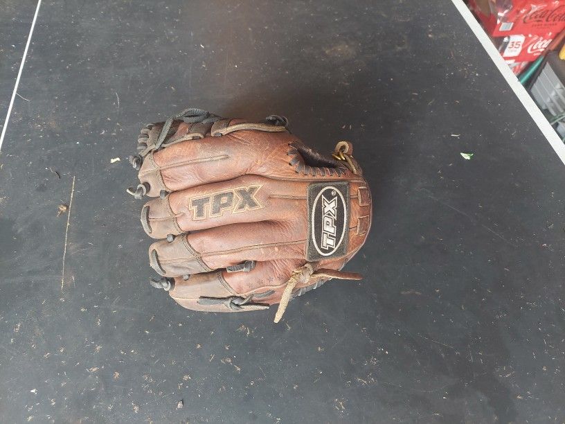 Louisville Slugger Tpx Omaha Select Baseball Glove