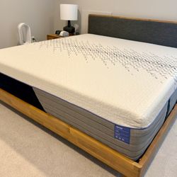 Nectar Luxe Hybrid, King Mattress, Like New, Perfect Condition