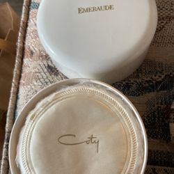 Vintage Emeraude Perfume Dusting Body Powder Coty 4 OZ Green NOS -