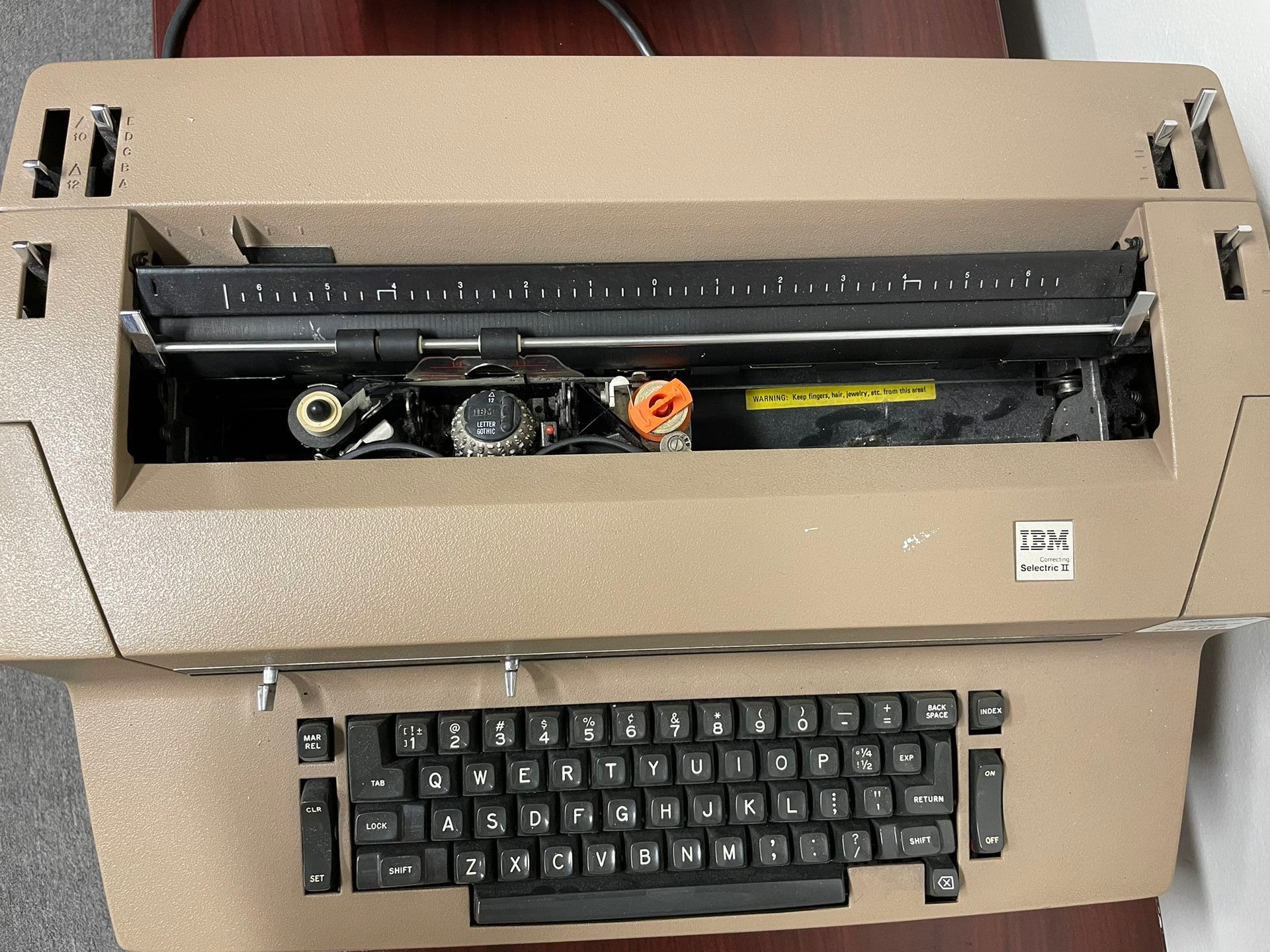 Original Working Vintage IBM SELECTRIC typewriter