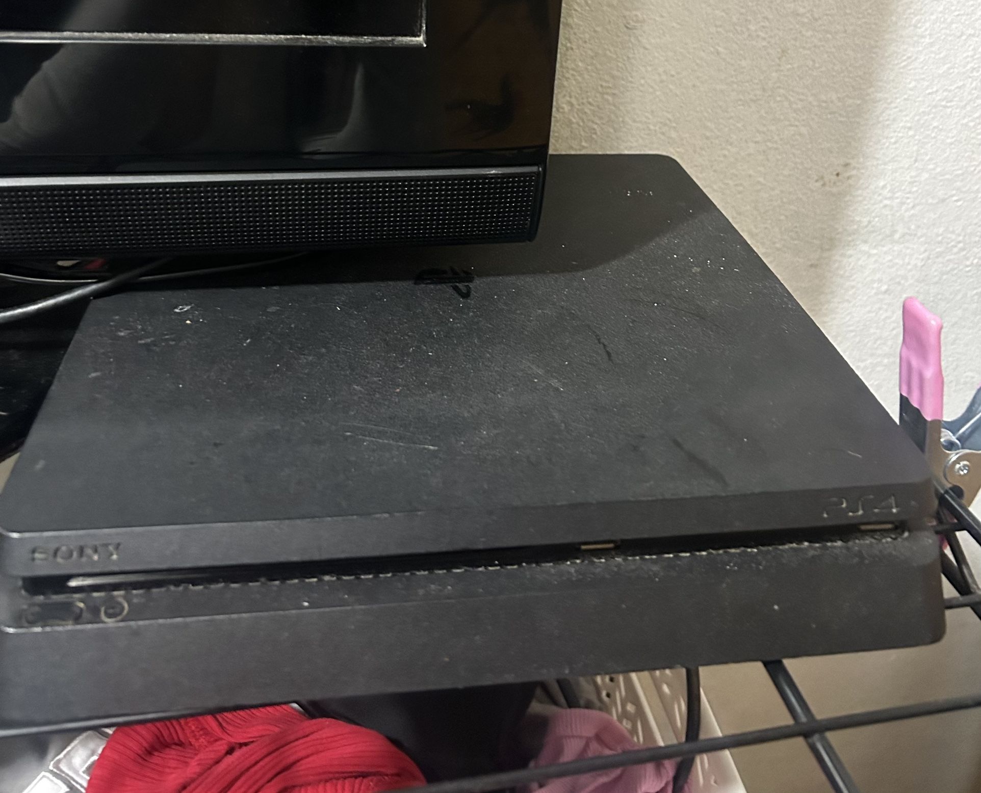 PS4 & BRAND NEW CONTROLLER i got a ps5