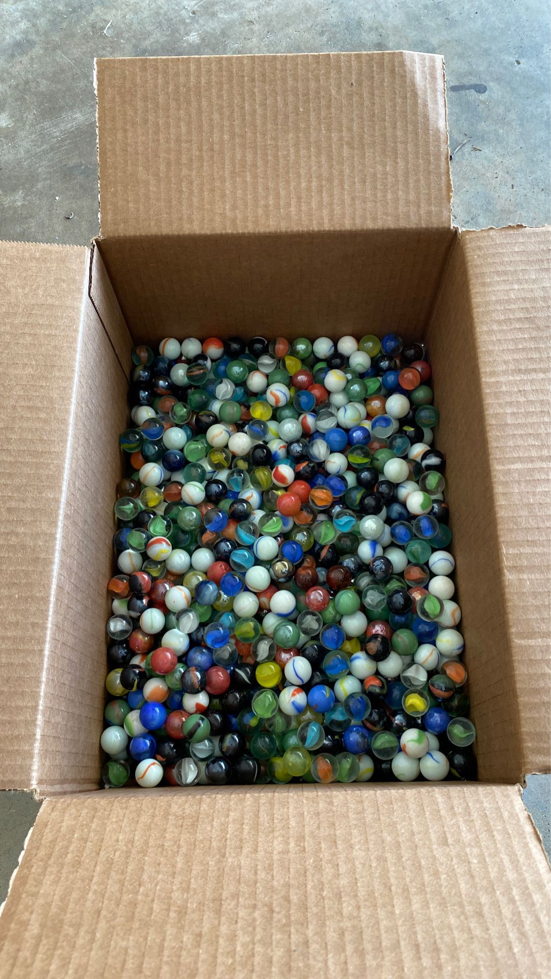 Box of 750 marbles