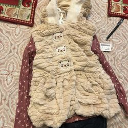 Little Girls 3 Piece Outfit. 