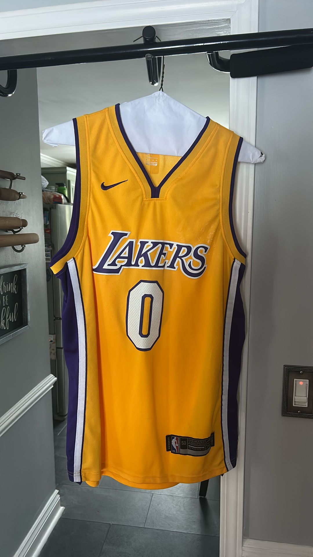 Kyle Kuzma Lakers jersey