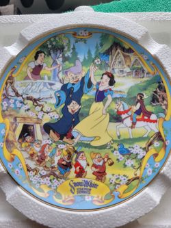 Snow White Collector Plate 
