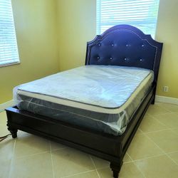 NEW QUEEN-SIZE PILLOW TOP MATTRESS AND BOX SPRING 💤