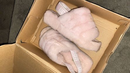 Pink uggs
