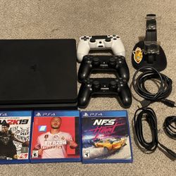 🎮 PlayStation 4 Slim 1TB + 3 Controllers + 3 Games + Charging Stand