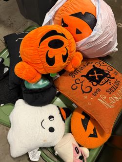 Halloween Plush and Decor Bundle