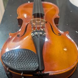 Full-Size (4/4) Student Violin Set – Ready to Play – Includes Case &  Old Bow