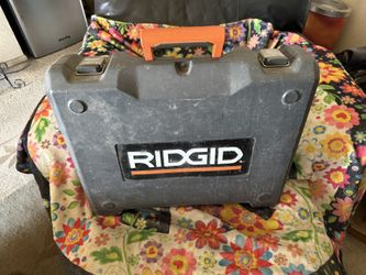 Ridgid Max Drill, 2 Batteries With Dual Charger