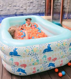 Portable inflatable Pool