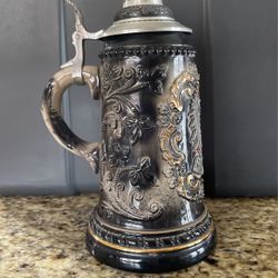 Hand made handpainted King 10 made in Germany beer stein