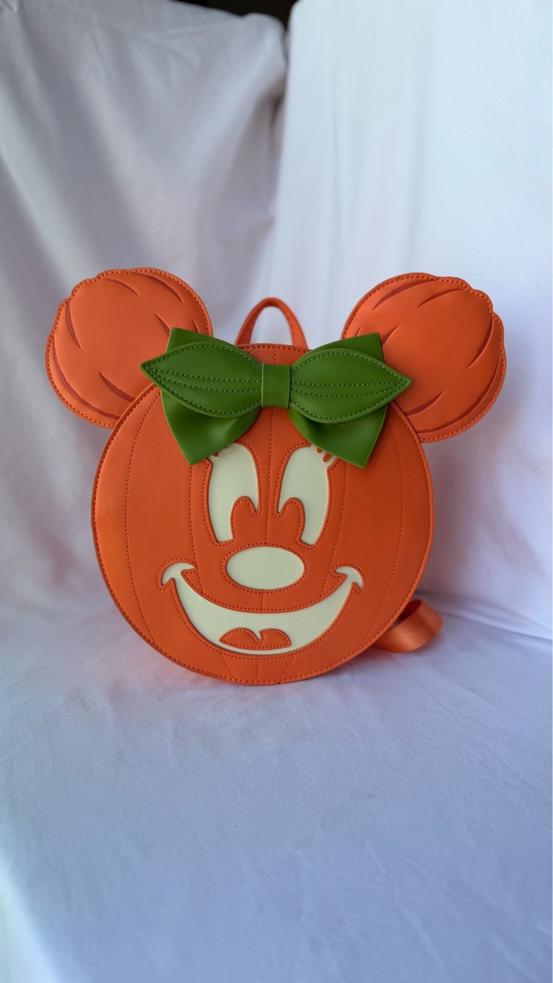Loungefly, Disney Minnie, mouse glow in the dark pumpkin mini backpack