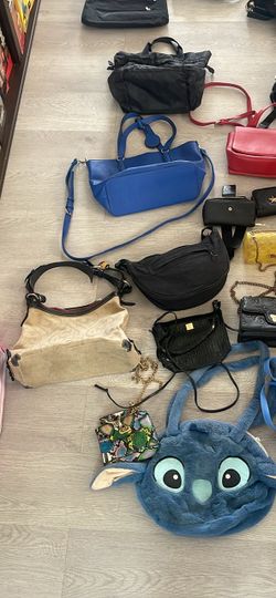 Mixed Lot of Women's Handbags and Purses