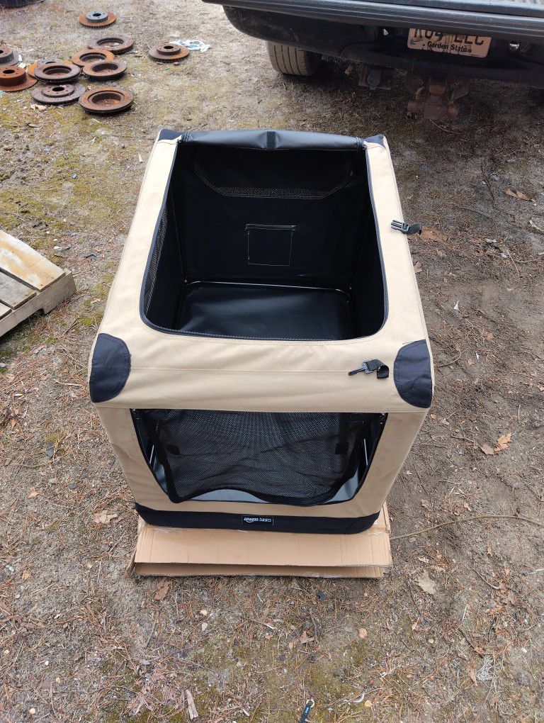 New Foldable Dog Crate